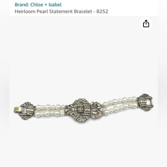 🤍Chloe + Isabel Heirloom Pearl Statement Bracelet - Picture 2 of 9